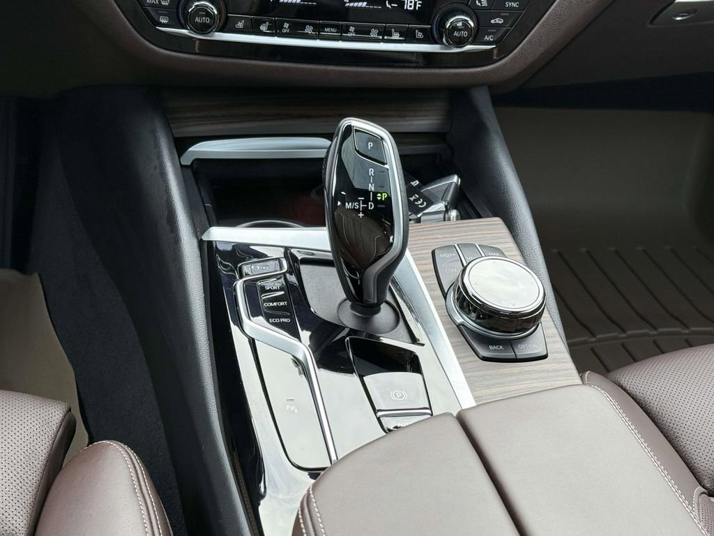 Used 2022 BMW 530i w/ Executive Package image 19