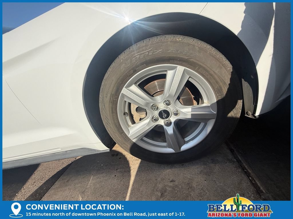 Used 2016 Ford Mustang Convertible RWD image 5