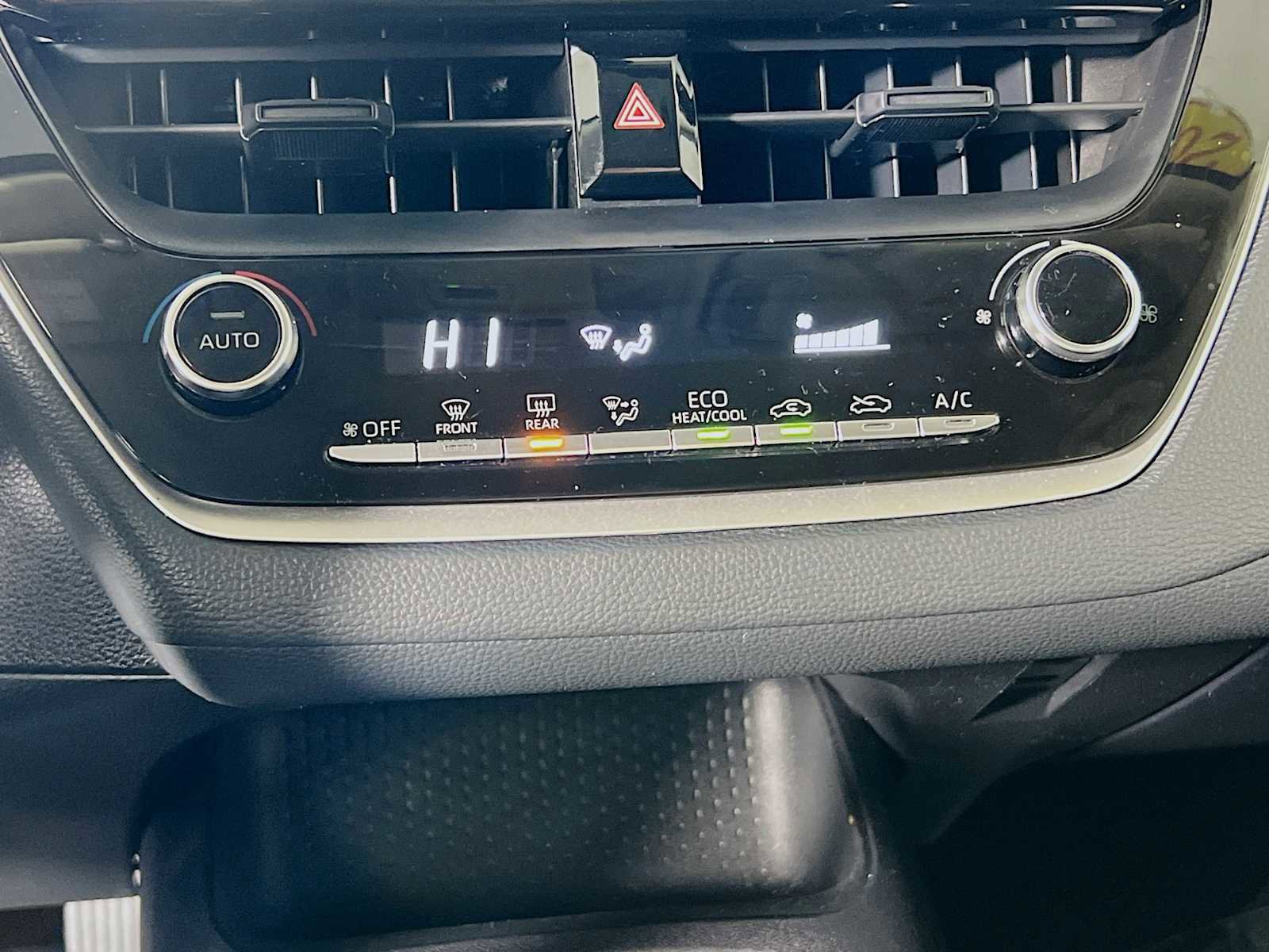 Used 2022 Toyota Corolla LE image 15