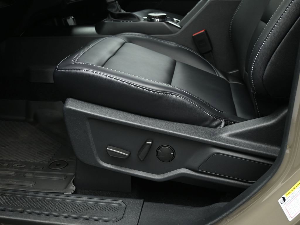 New 2026 Ford Bronco Outer Banks image 7