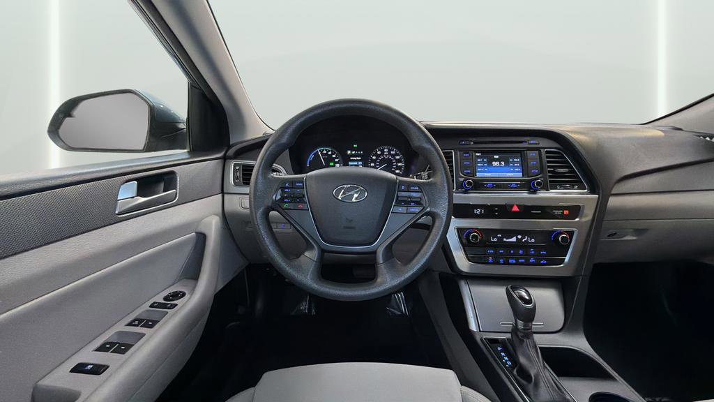 Used 2016 Hyundai Sonata SE image 16