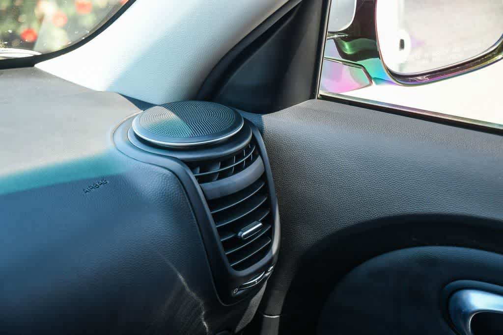 Used 2018 Kia Soul ! FWD image 21
