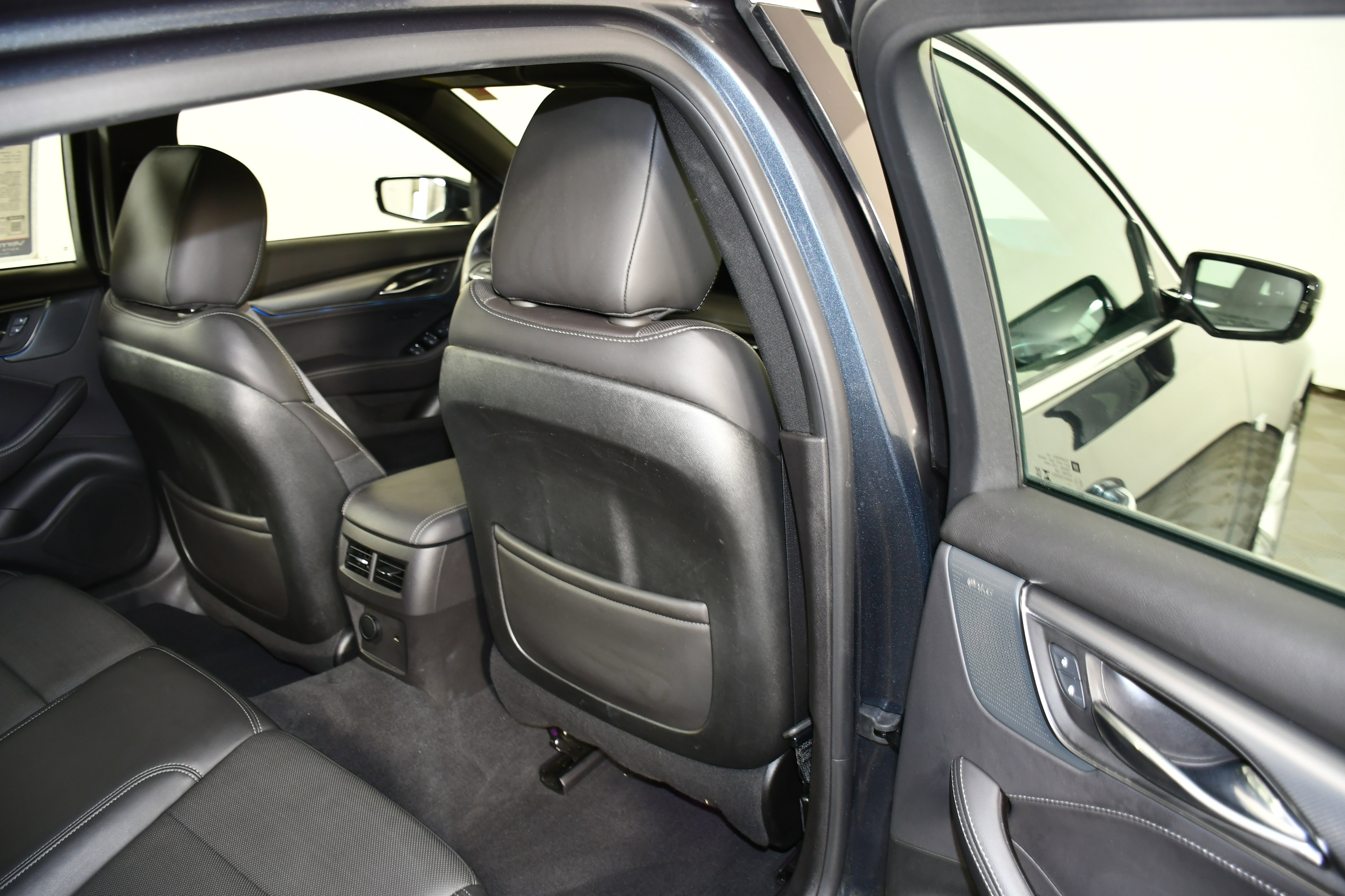 Used 2025 Cadillac CT5 Premium Luxury image 45