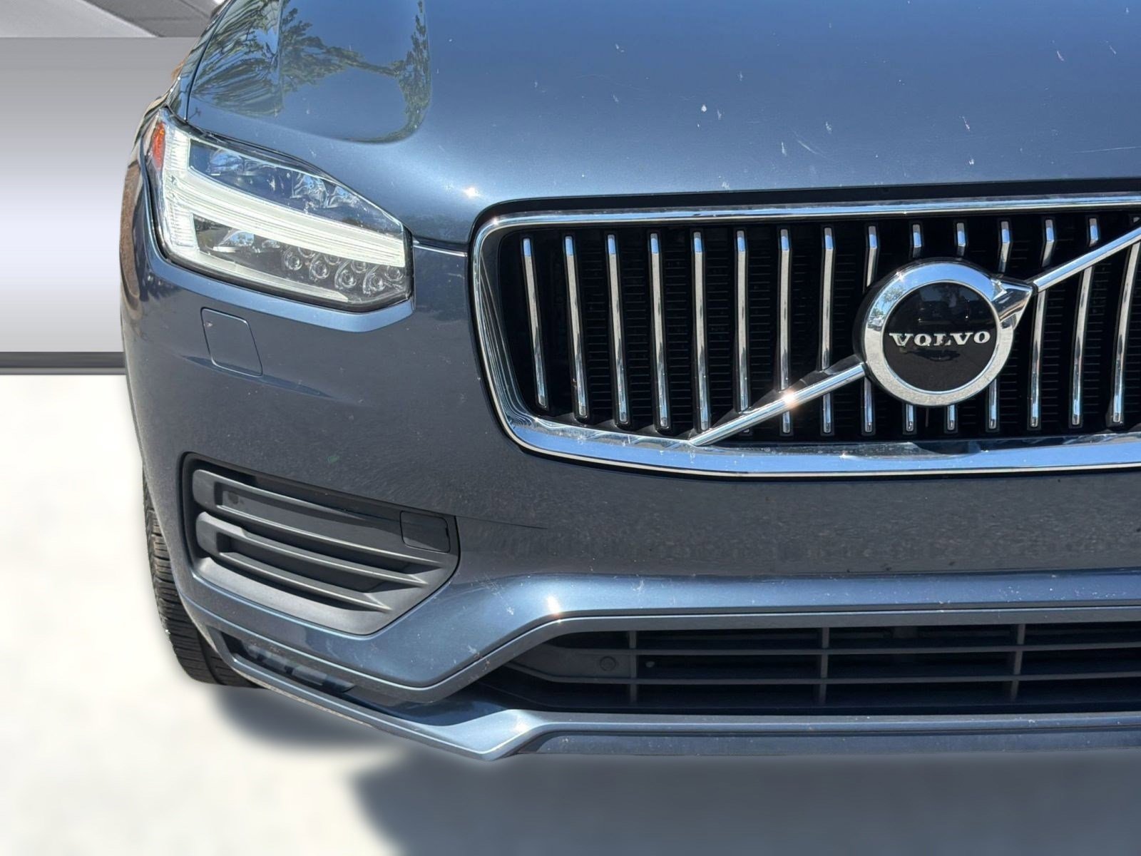 Used 2021 Volvo XC90 T5 Momentum w/ Protection Package Premier FWD image 11