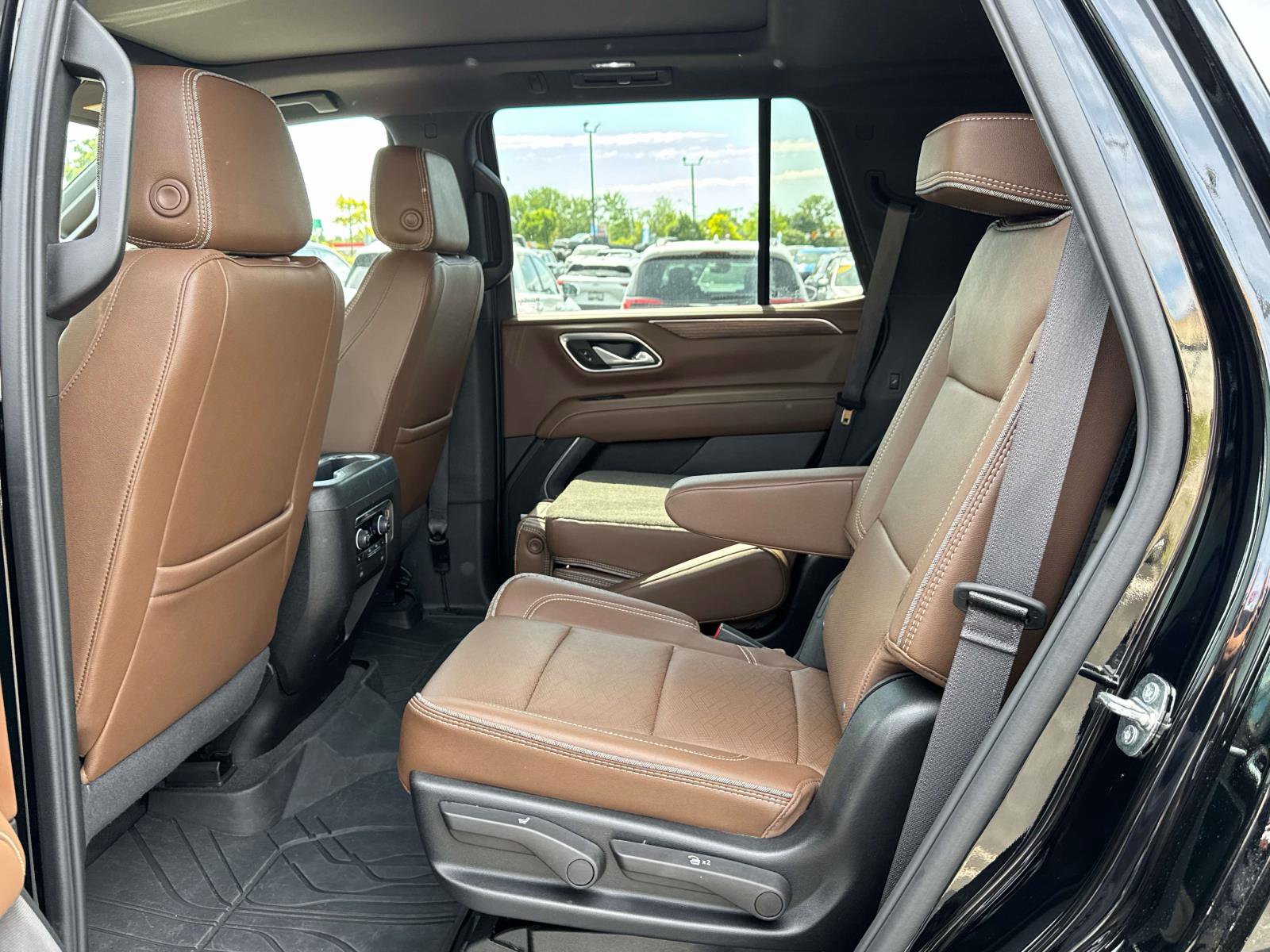 Certified 2024 Chevrolet Tahoe High Country AWD/4WD image 20