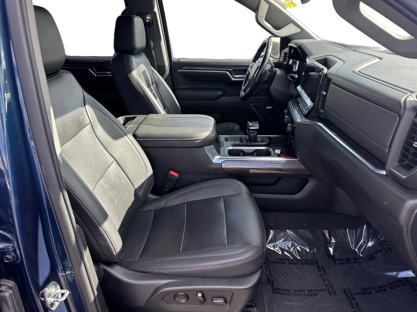 Used 2023 Chevrolet Silverado 1500 LTZ image 15