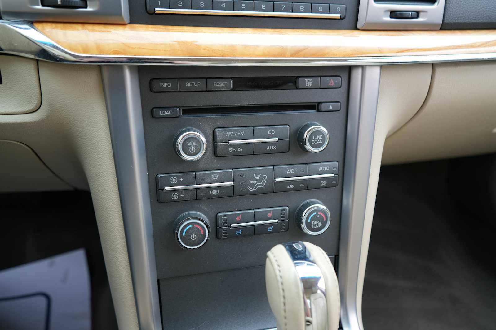 Used 2011 Lincoln MKZ AWD image 22