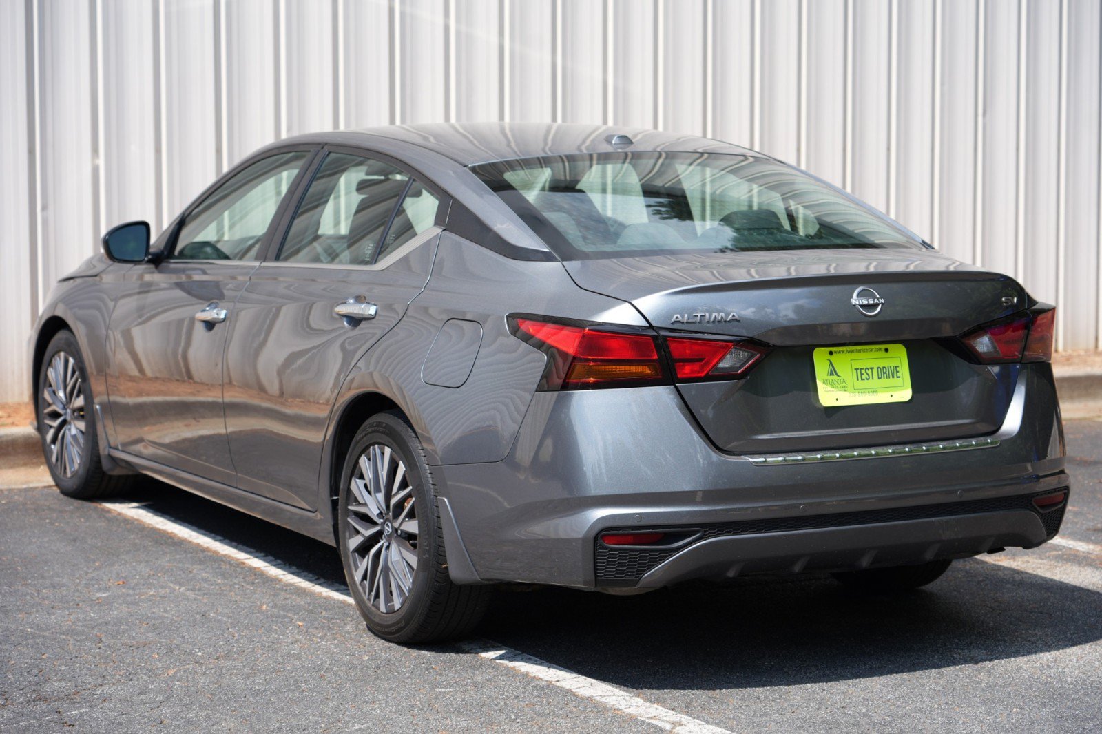 Used 2023 Nissan Altima 2.5 SV FWD image 44