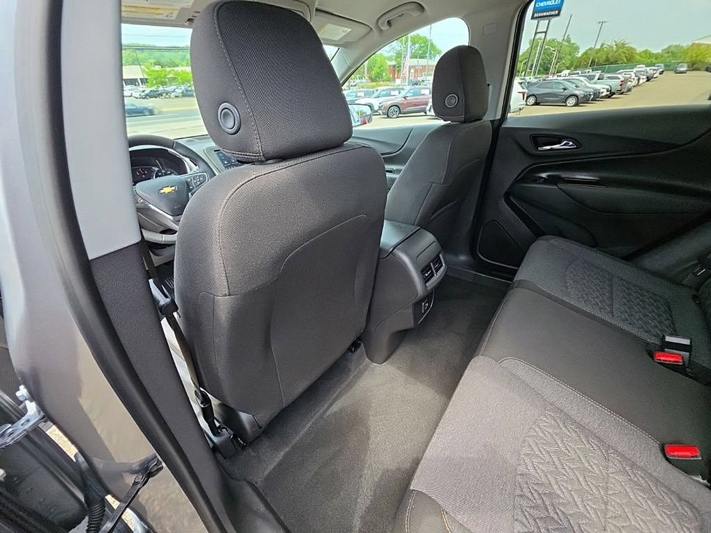 Used 2023 Chevrolet Equinox LT AWD/4WD image 26