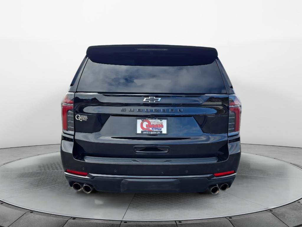 Certified 2025 Chevrolet Suburban Z71 AWD/4WD image 4