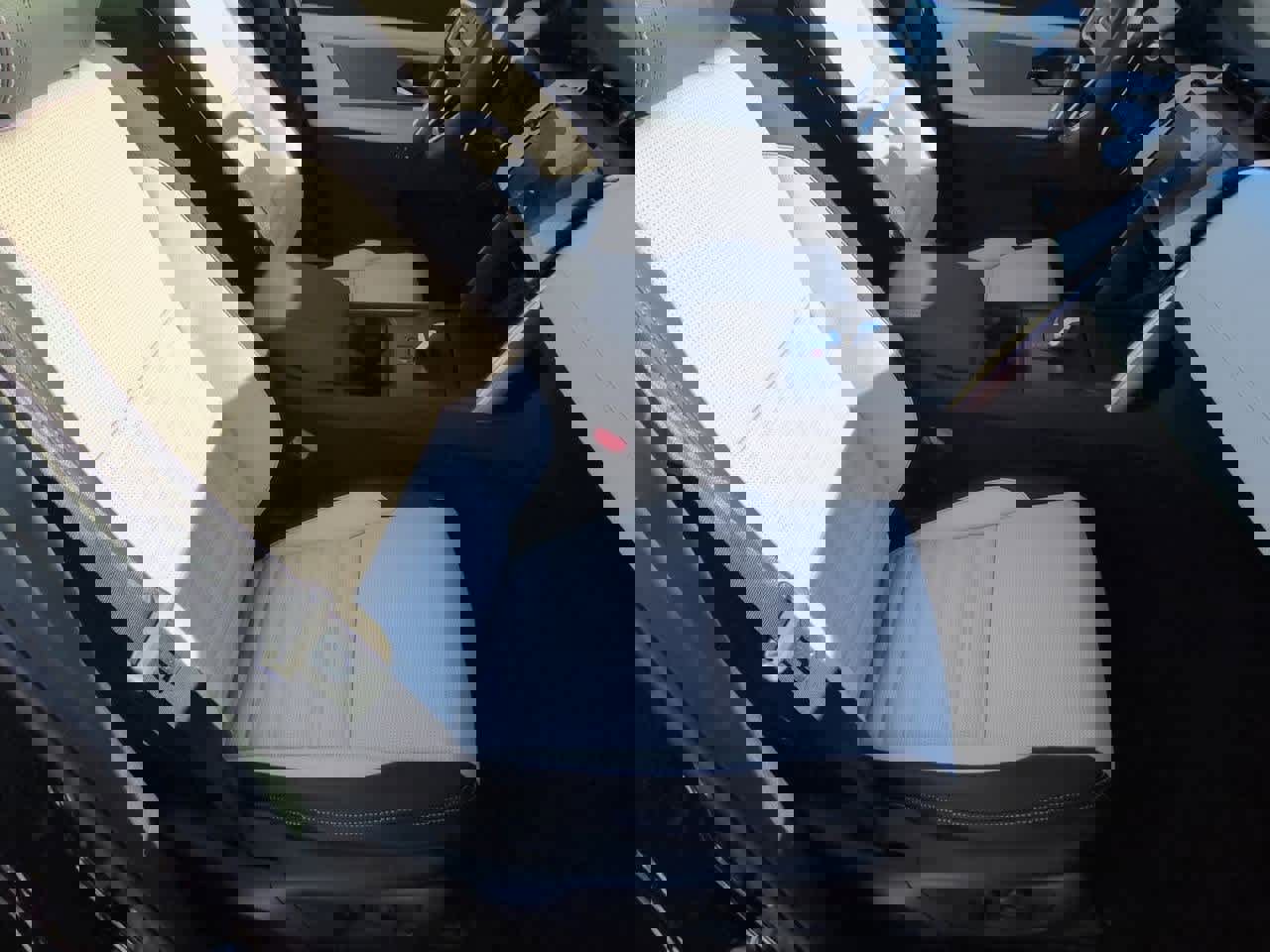 New 2026 Land Rover Discovery Sport Landmark image 21