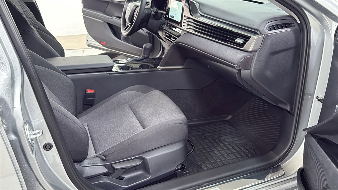 Certified 2025 Toyota Camry LE w/ Convenience Package image 18