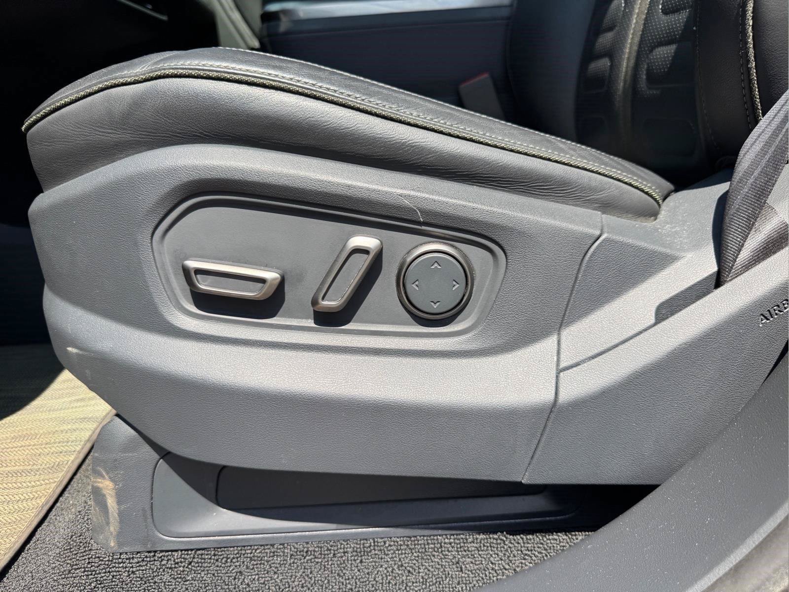 Used 2022 Rivian R1T Adventure AWD/4WD image 19