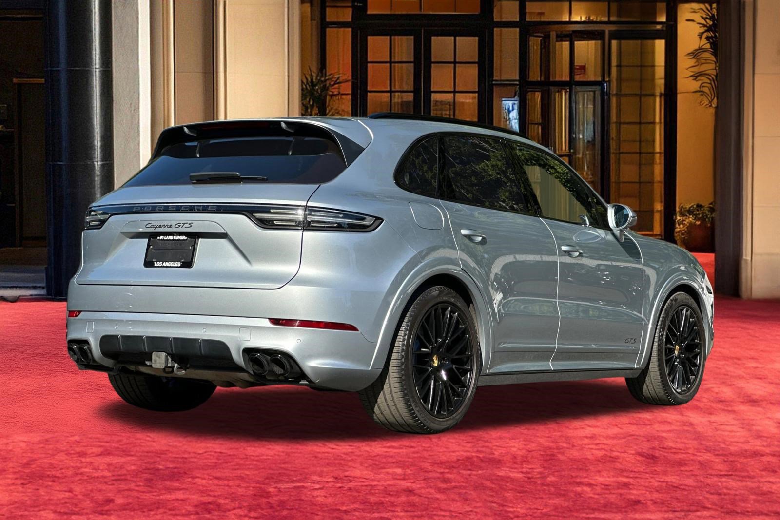 Used 2021 Porsche Cayenne GTS image 10