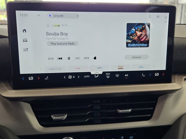 New 2026 Ford Explorer Active image 13