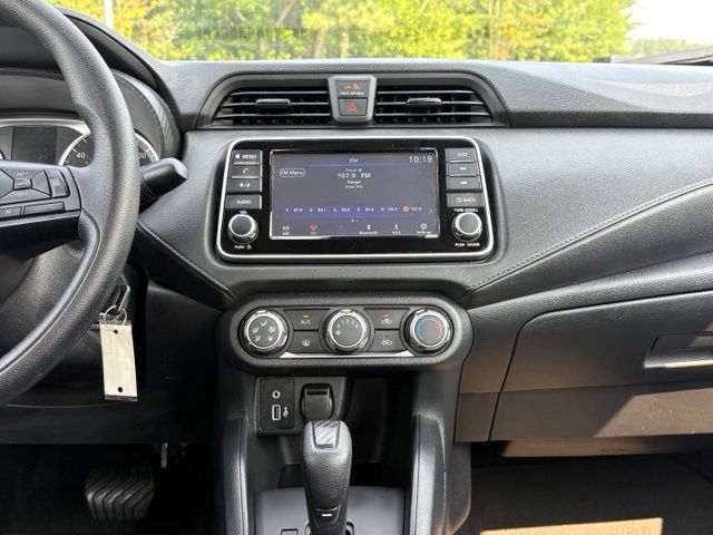 Used 2025 Nissan Versa S FWD image 17