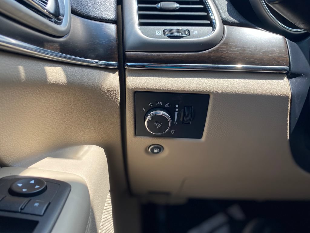 Used 2018 Jeep Grand Cherokee Limited AWD/4WD image 29