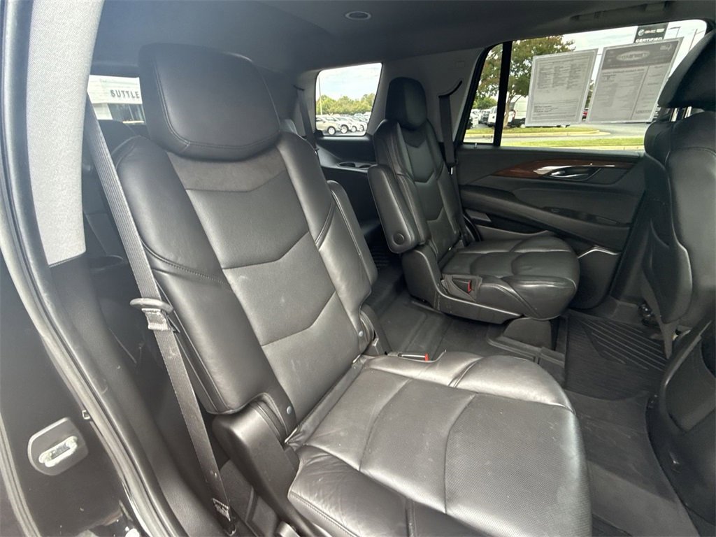 Certified 2020 Cadillac Escalade Luxury w/ Escalade Sport Edition image 27