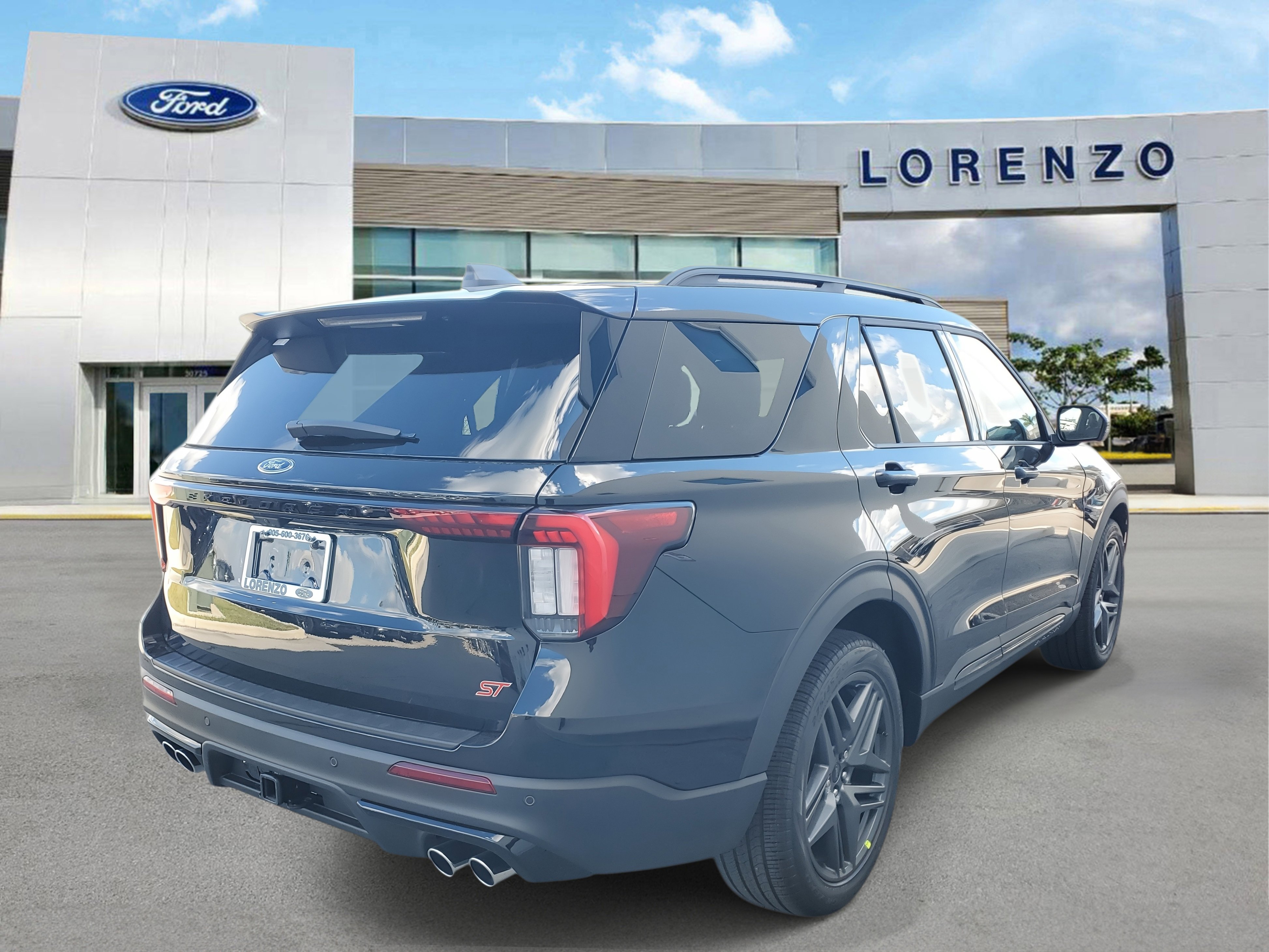 New 2026 Ford Explorer ST w/ Sun And Sound Package image 4