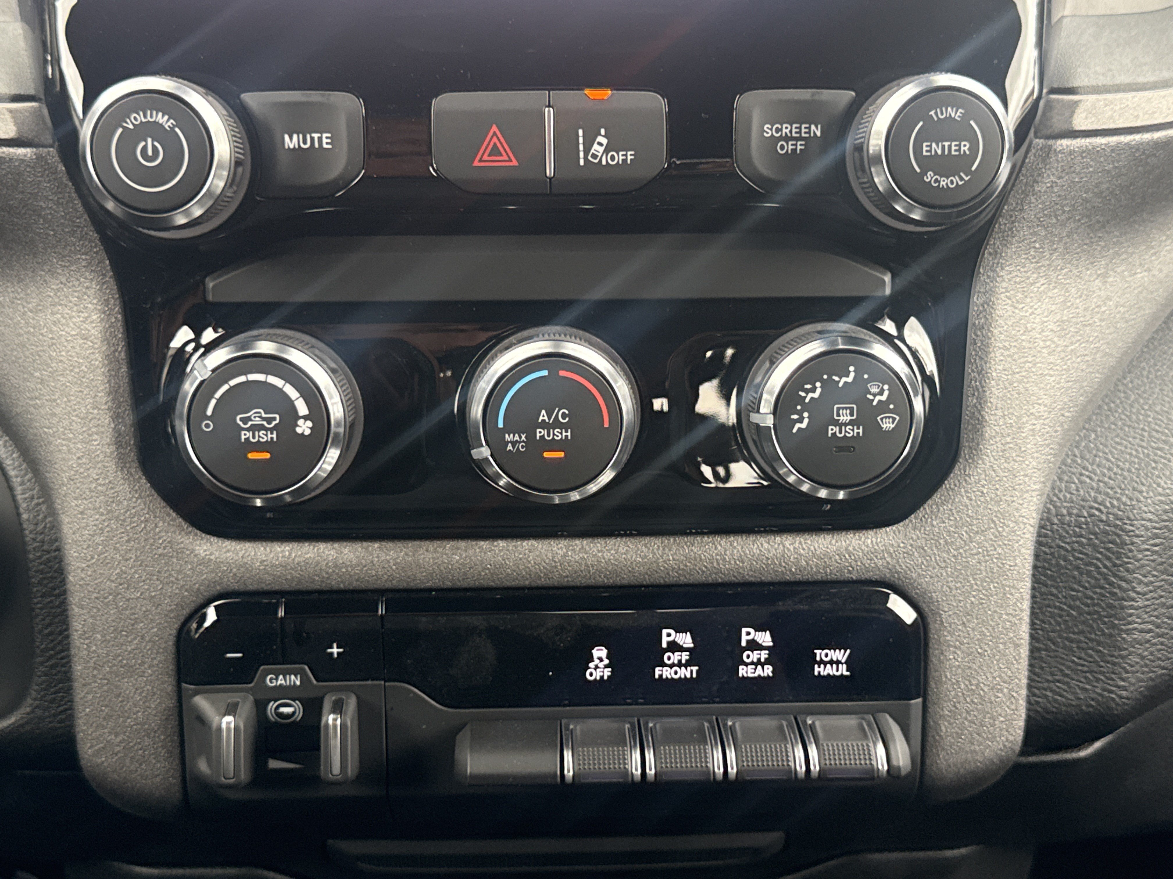 New 2026 RAM 1500 Tradesman AWD/4WD image 22