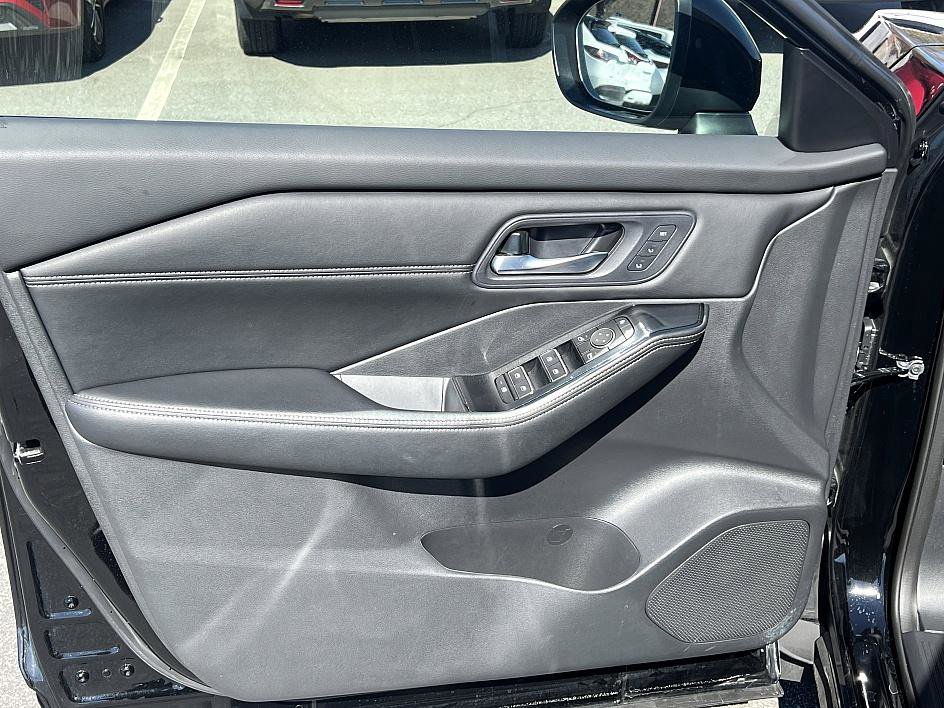 Certified 2024 Nissan Rogue SL w/ SL Premium Package image 20