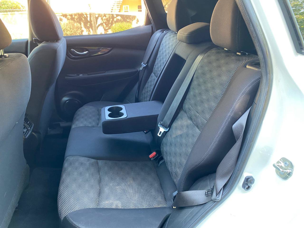 Used 2018 Nissan Rogue Sport AWD image 32