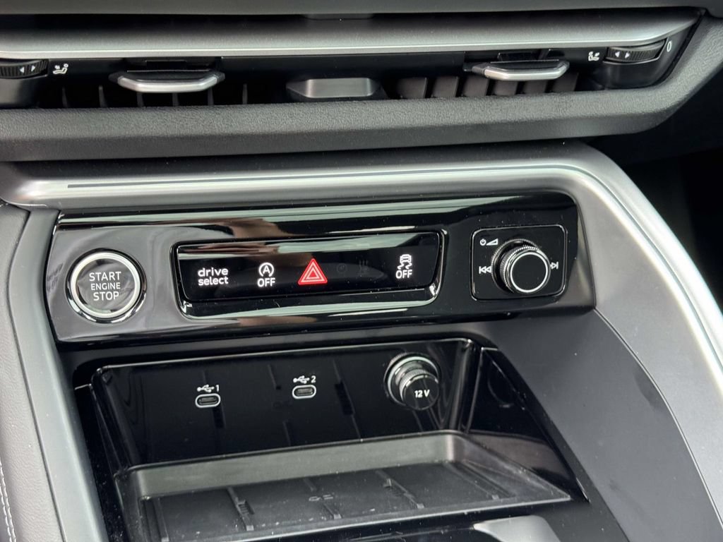 Used 2025 Audi Q5 Premium Plus AWD/4WD image 29