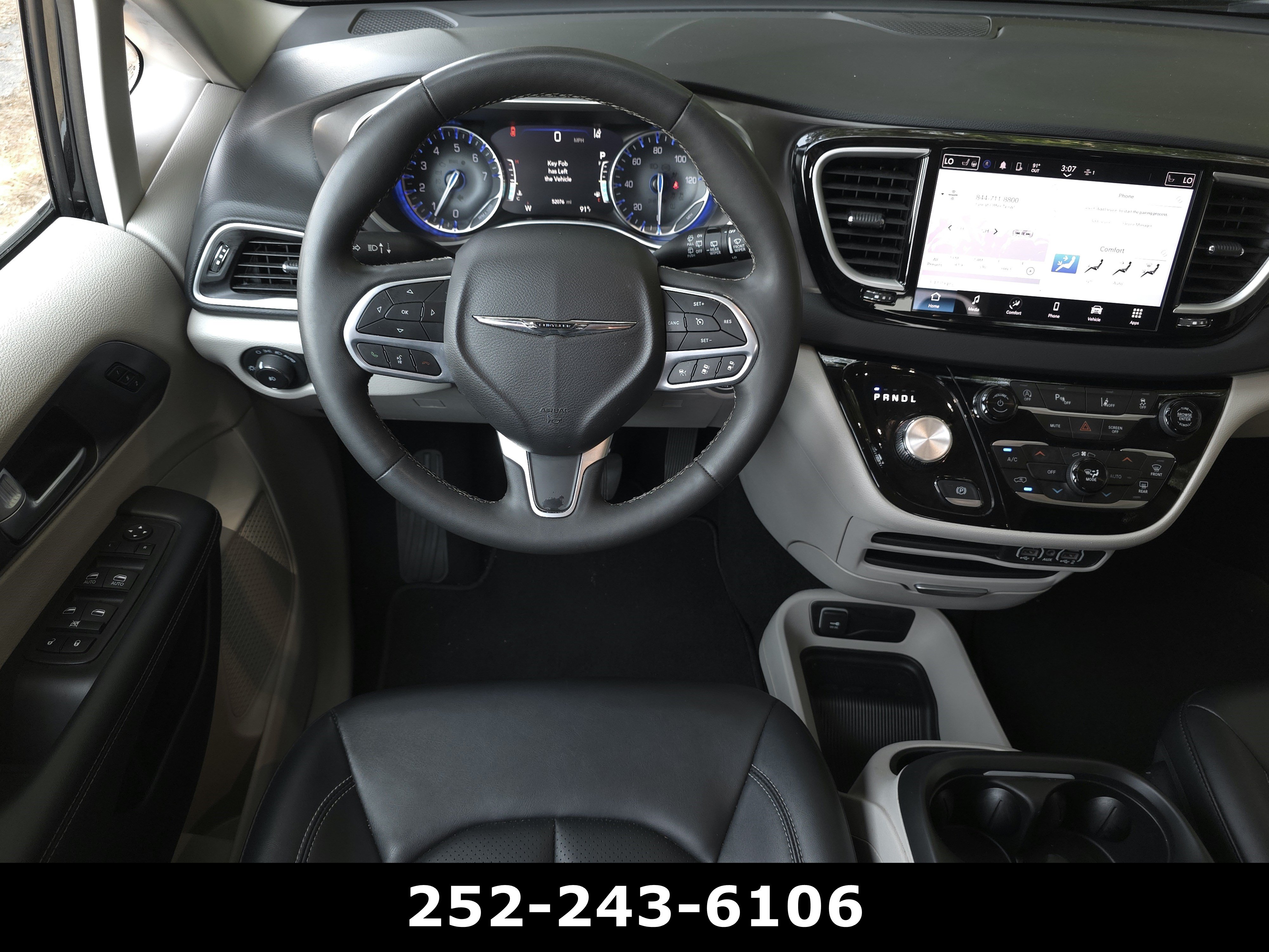 Used 2024 Chrysler Pacifica Touring-L FWD image 13