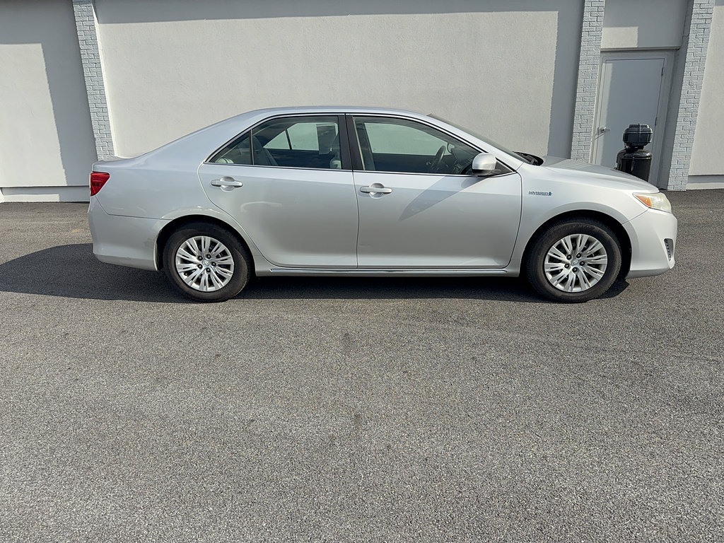 Used 2014 Toyota Camry LE FWD image 3