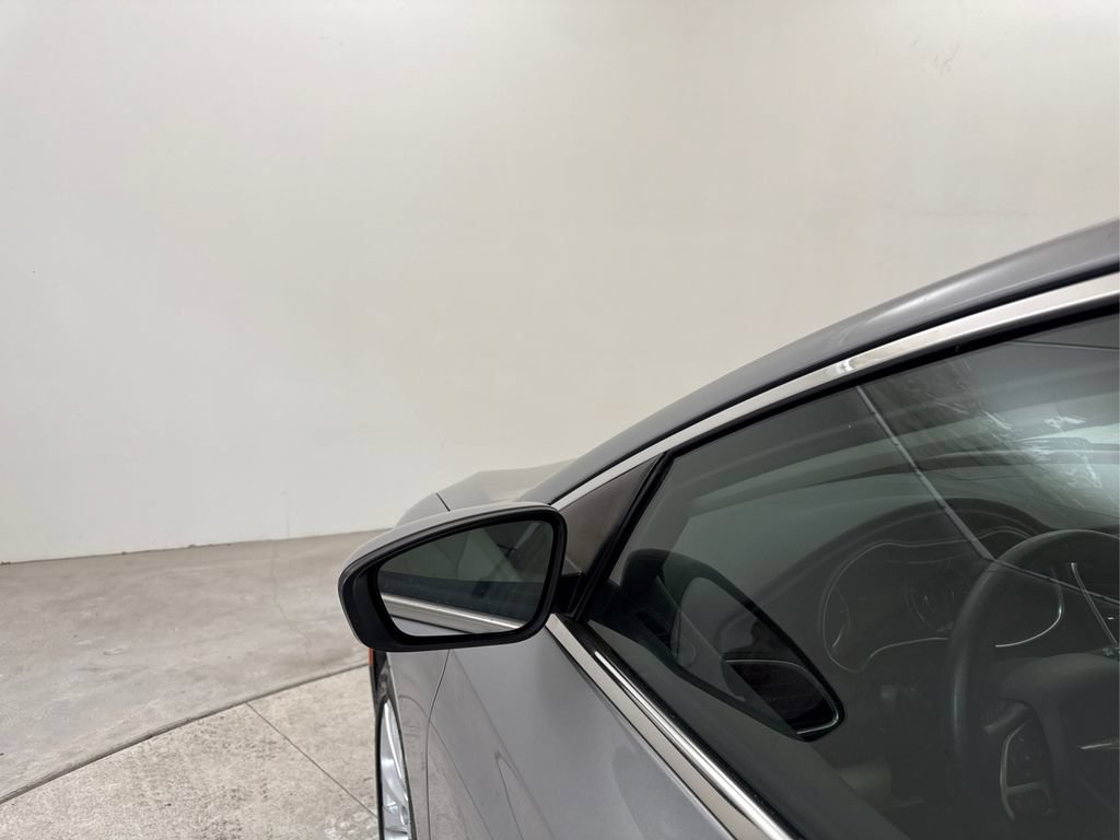 Used 2017 Chrysler 200 Limited Platinum FWD image 19