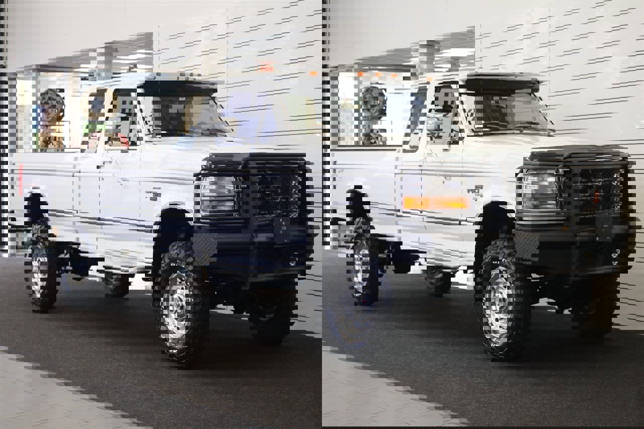 Used 1997 Ford F250 XLT image 2