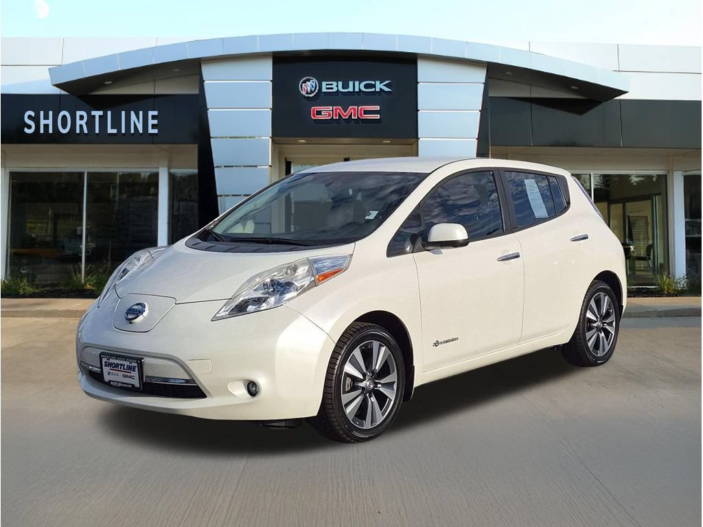 Used 2015 Nissan Leaf SL w/ Premium Package FWD image 5
