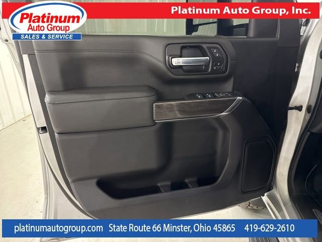Used 2023 Chevrolet Silverado 3500 LTZ AWD/4WD image 25