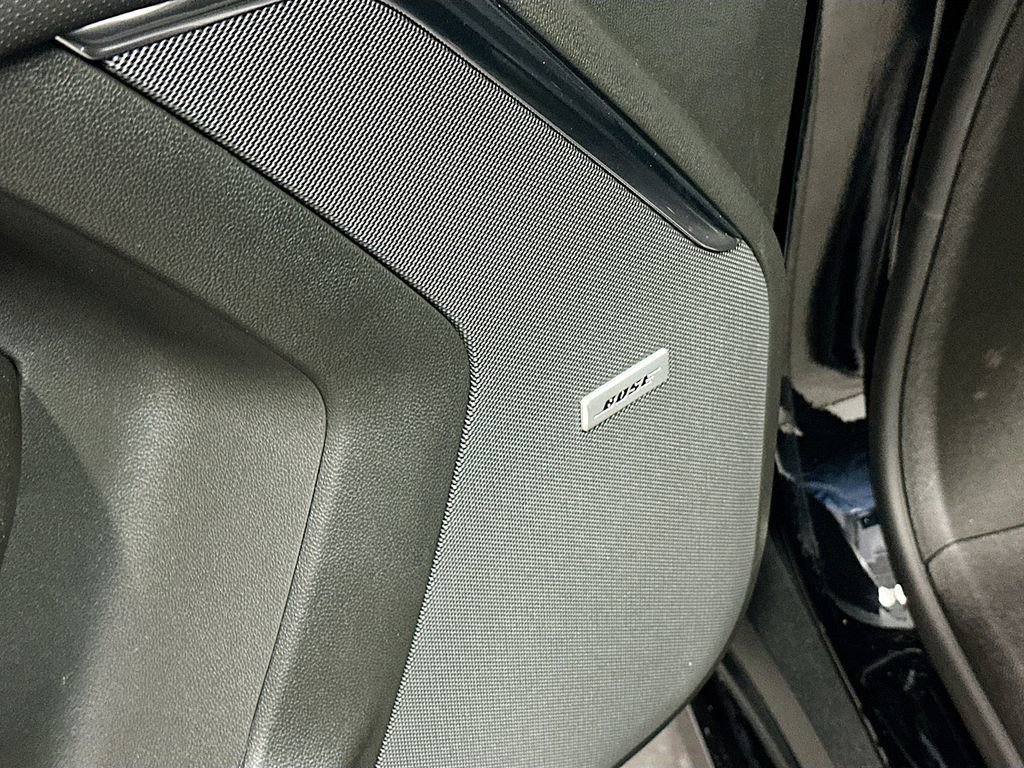 New 2026 Chevrolet Suburban High Country image 20