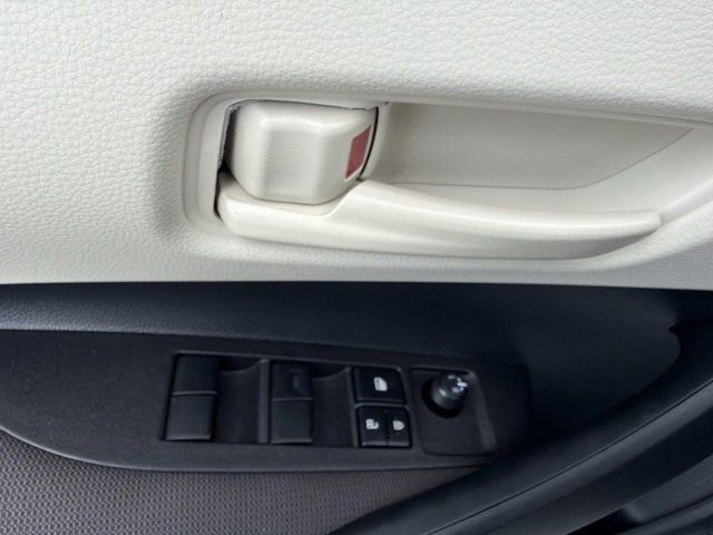 Certified 2025 Toyota Corolla LE image 8