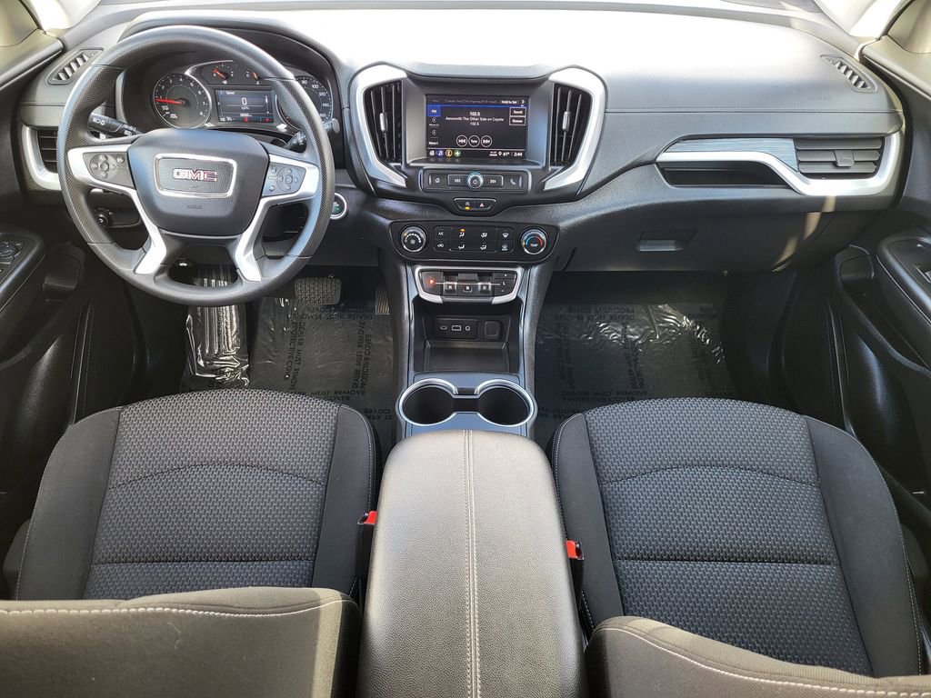 Used 2024 GMC Terrain SLE image 18