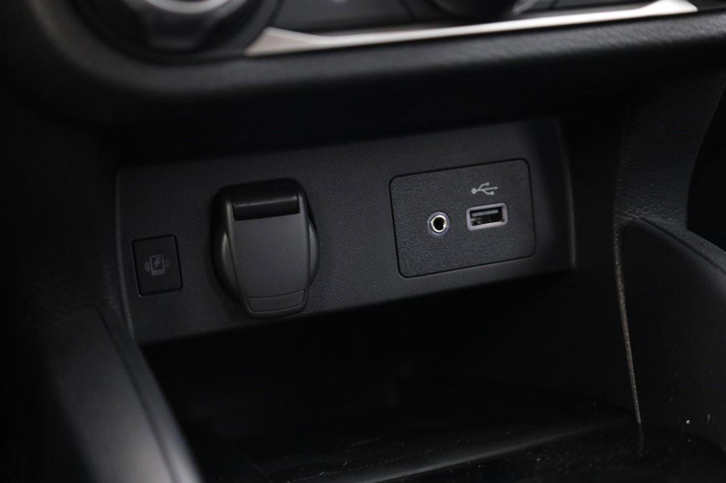 New 2025 Nissan Versa SV w/ Trunk Package image 14