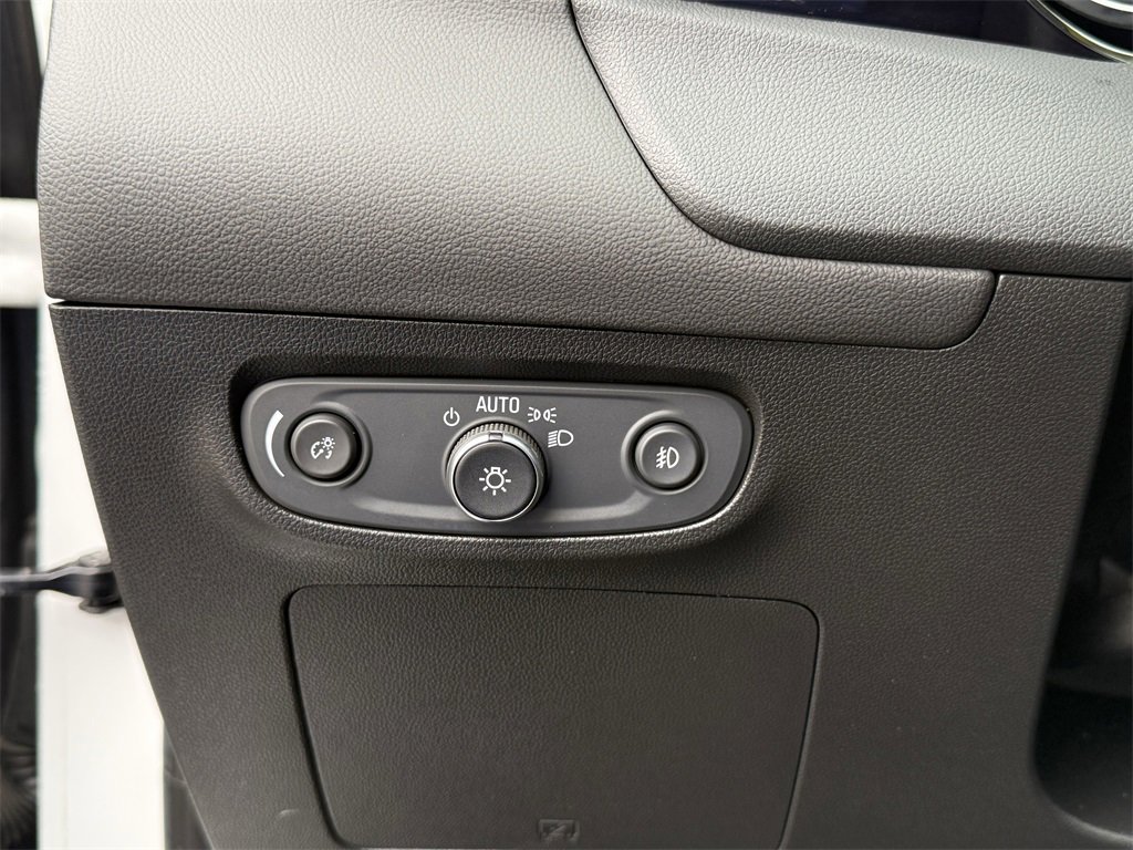 Used 2022 Buick Encore GX Essence w/ Experience Buick Package image 20