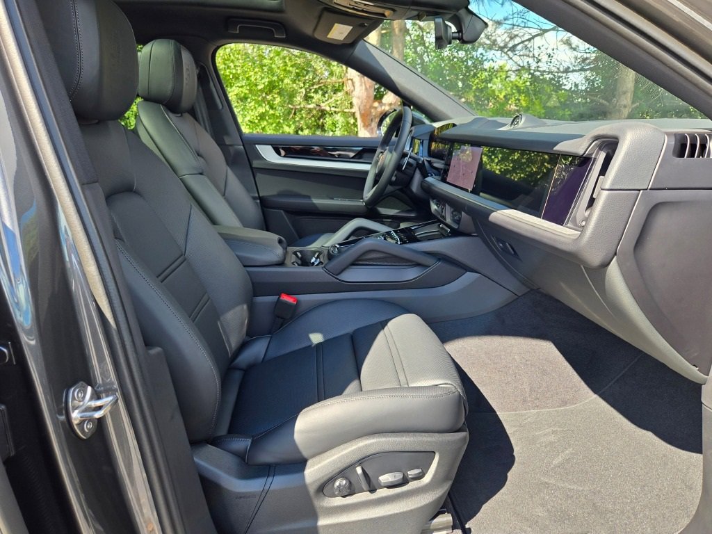 New 2026 Porsche Cayenne Coupe image 39