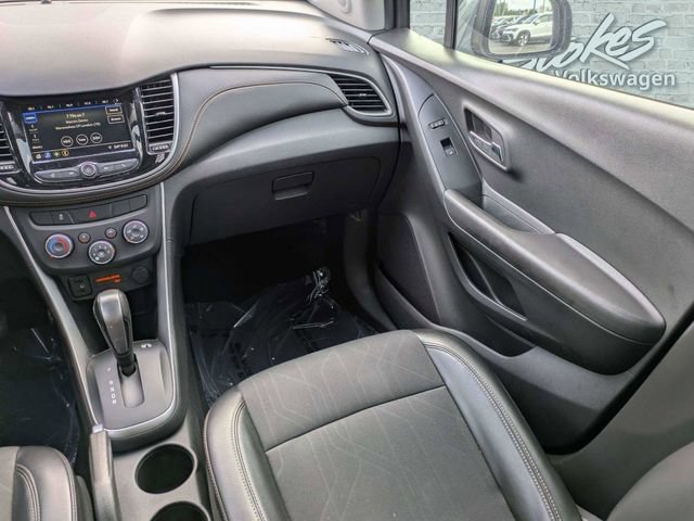 Used 2019 Chevrolet Trax LT w/ LT Convenience Package FWD image 17