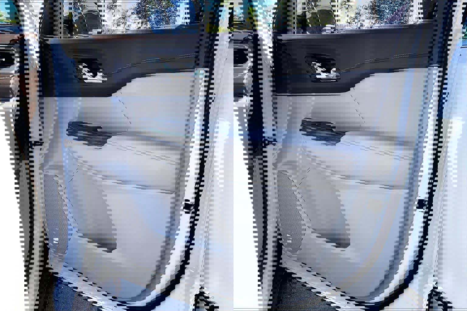 Used 2021 GMC Acadia SLT image 23