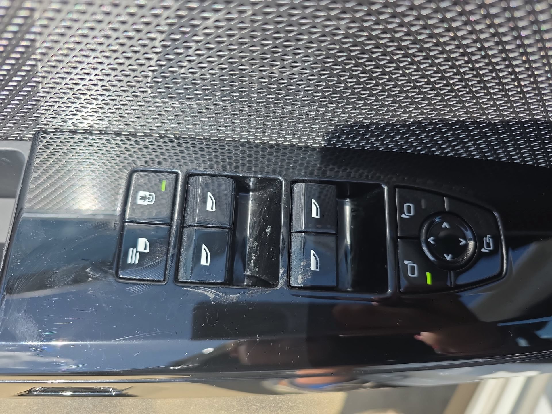 Used 2025 BMW 740i RWD image 27