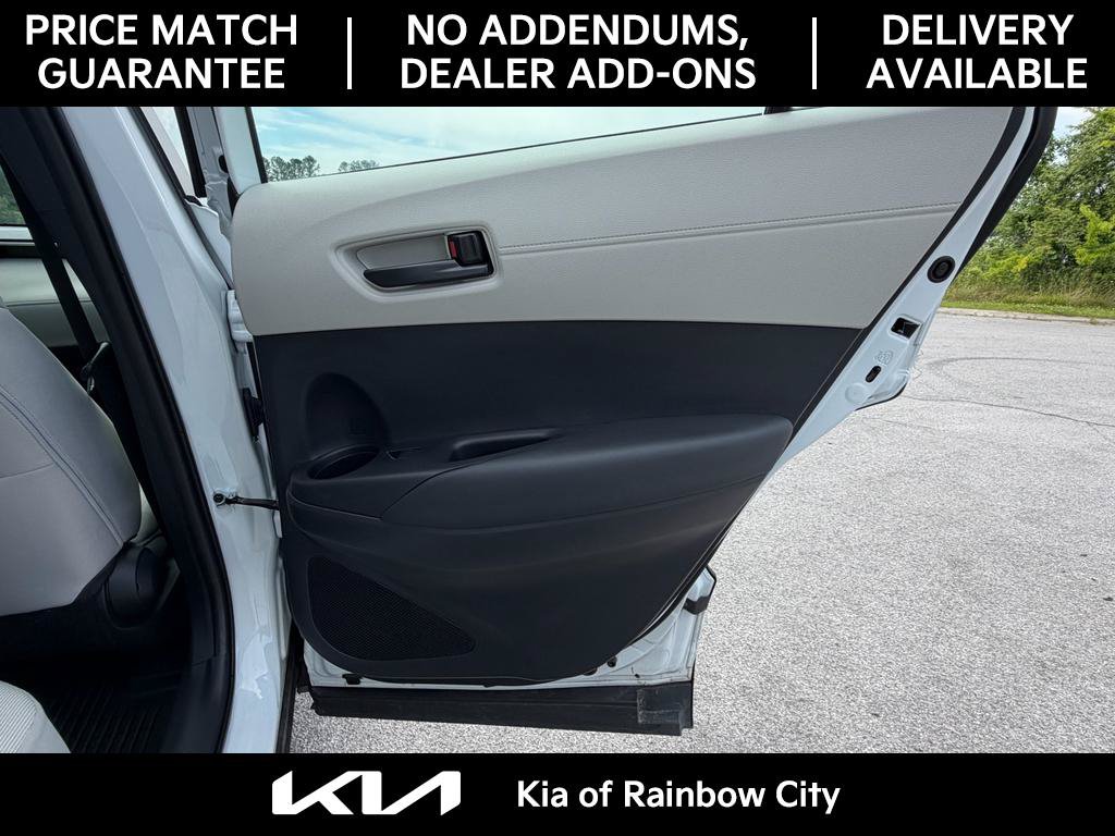 Used 2025 Toyota Corolla Cross L FWD image 16