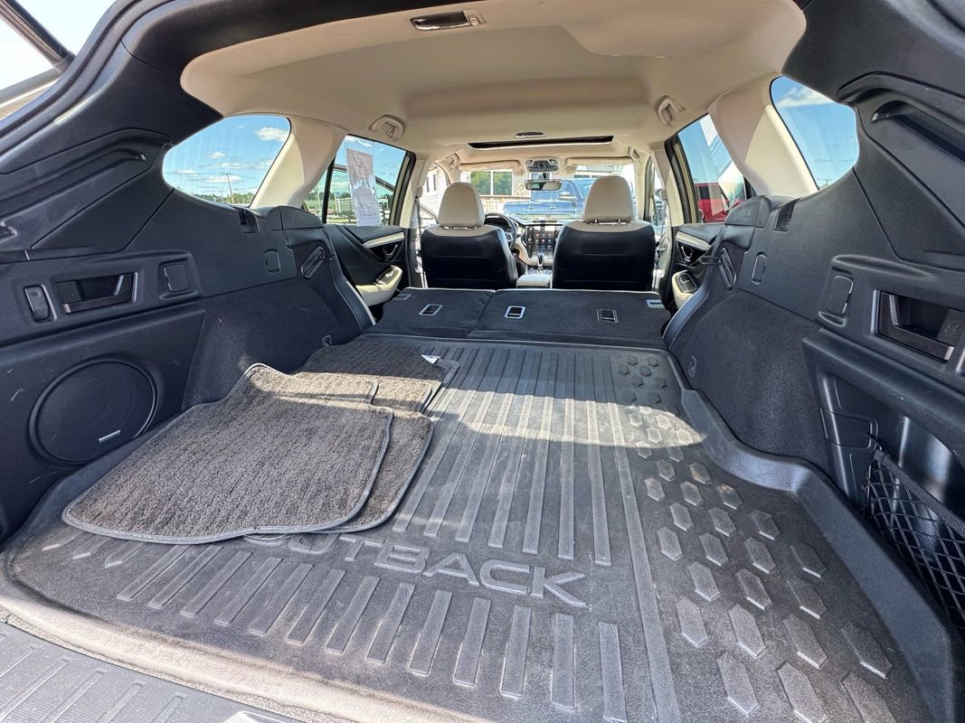 Used 2022 Subaru Outback Limited image 27