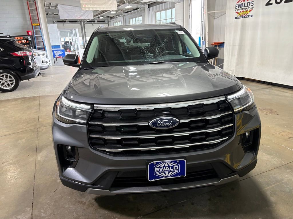 New 2026 Ford Explorer Active w/ Active Comfort Package image 3