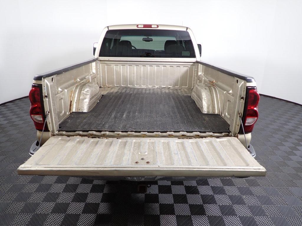 Used 2004 Chevrolet Silverado 1500 4x4 Extended Cab w/ Light Duty Power Package image 14