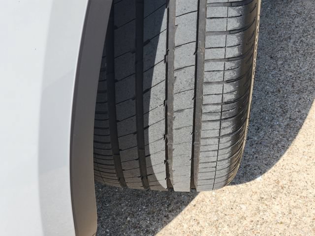 Used 2025 Tesla Model Y Long Range RWD image 17