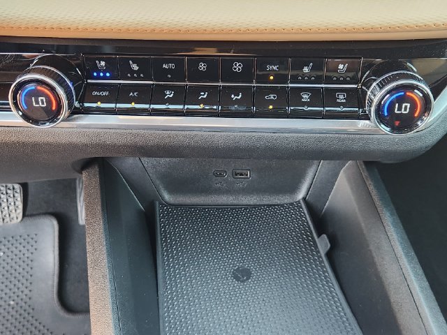 Certified 2026 Chevrolet Equinox ACTIV w/ Convenience Package III FWD image 18