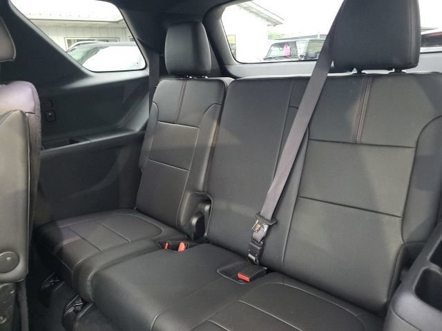 Used 2023 Chevrolet Traverse RS AWD/4WD image 15