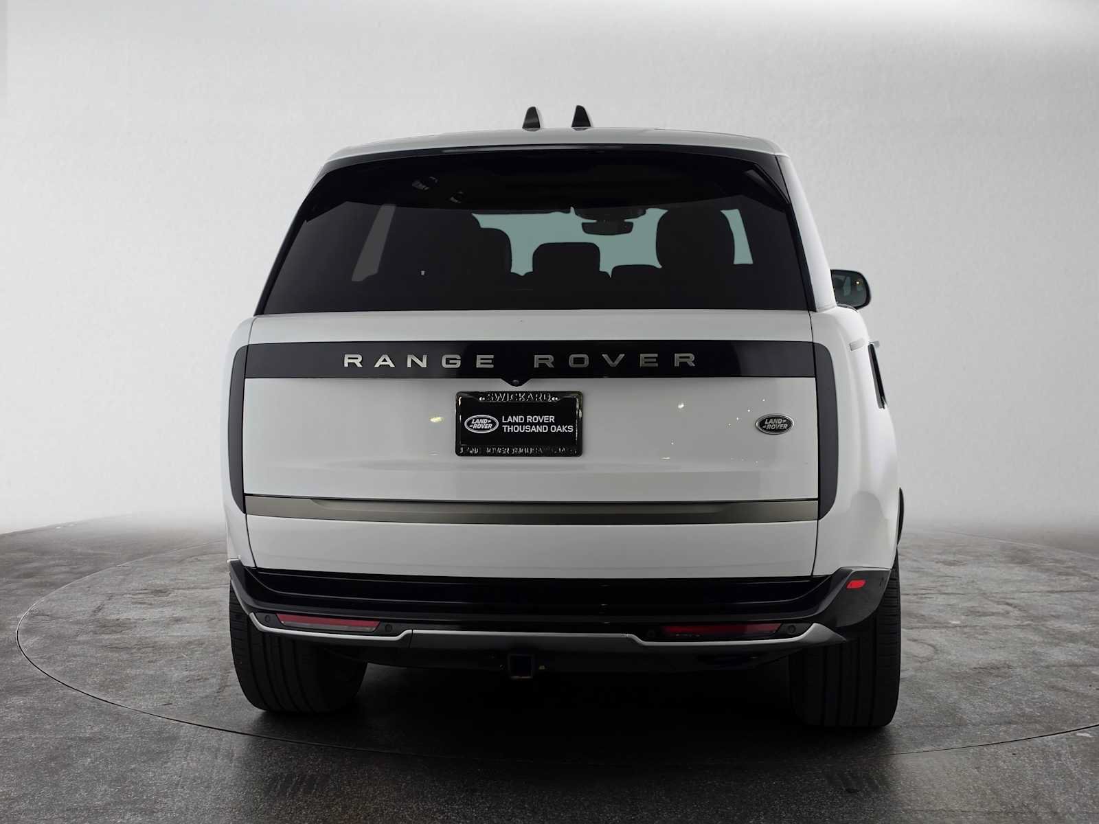 Used 2023 Land Rover Range Rover SE AWD/4WD image 4